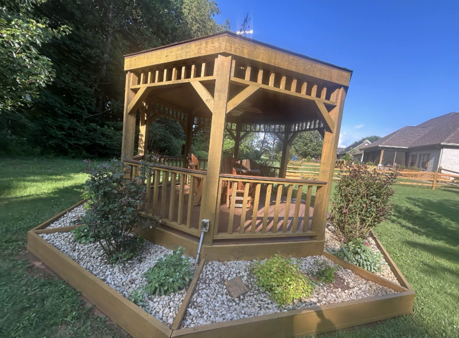 sealed wooden gazebo outside of home Preview Image 8