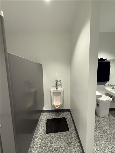 bathroom Preview Image 7