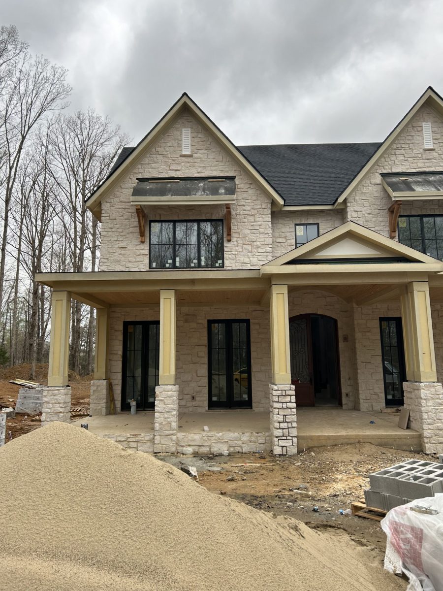 exterior front of house Preview Image 7