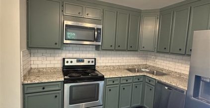 Kitchen Cabinet Color Makeover