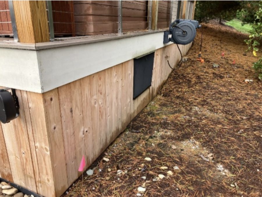 deck with unpainted wood Preview Image 1