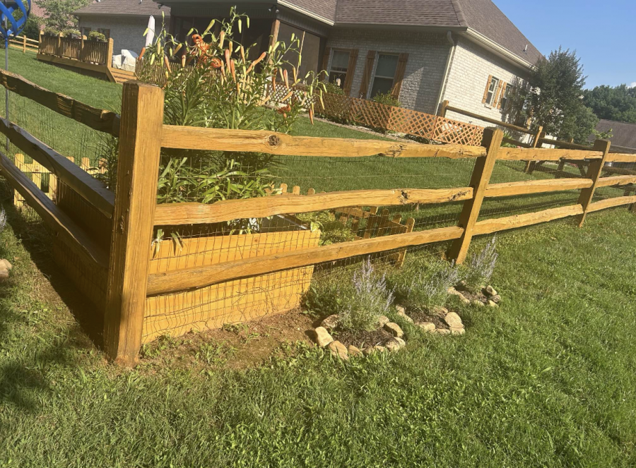 sealed wooden fence surrounding home Preview Image 1