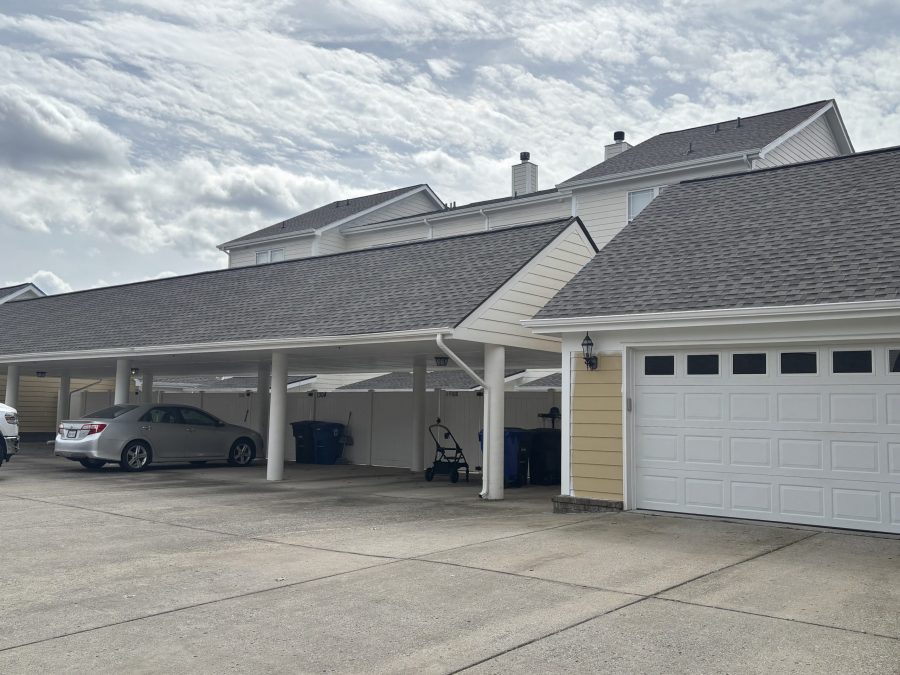 covered carport outside house Preview Image 2