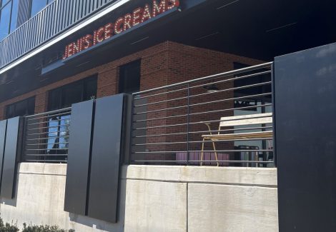 outside patio of ice cream shop