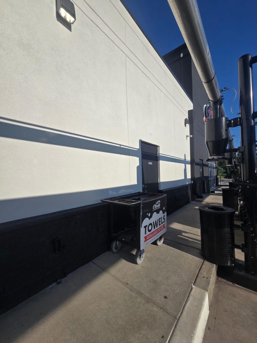 exterior wall of car wash Preview Image 5