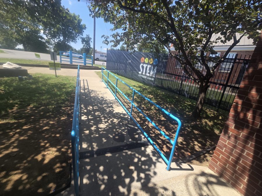 metal railing Preview Image 1