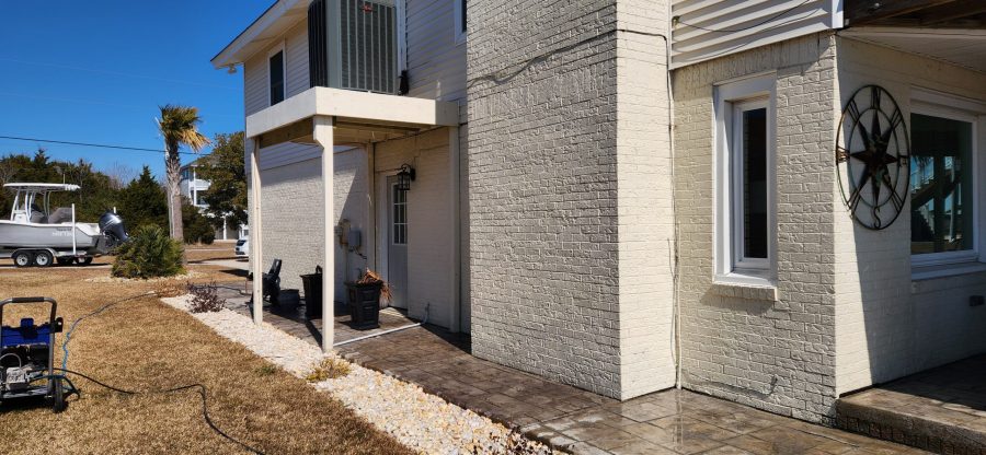 brick and siding house exterior with faded paint Preview Image 8