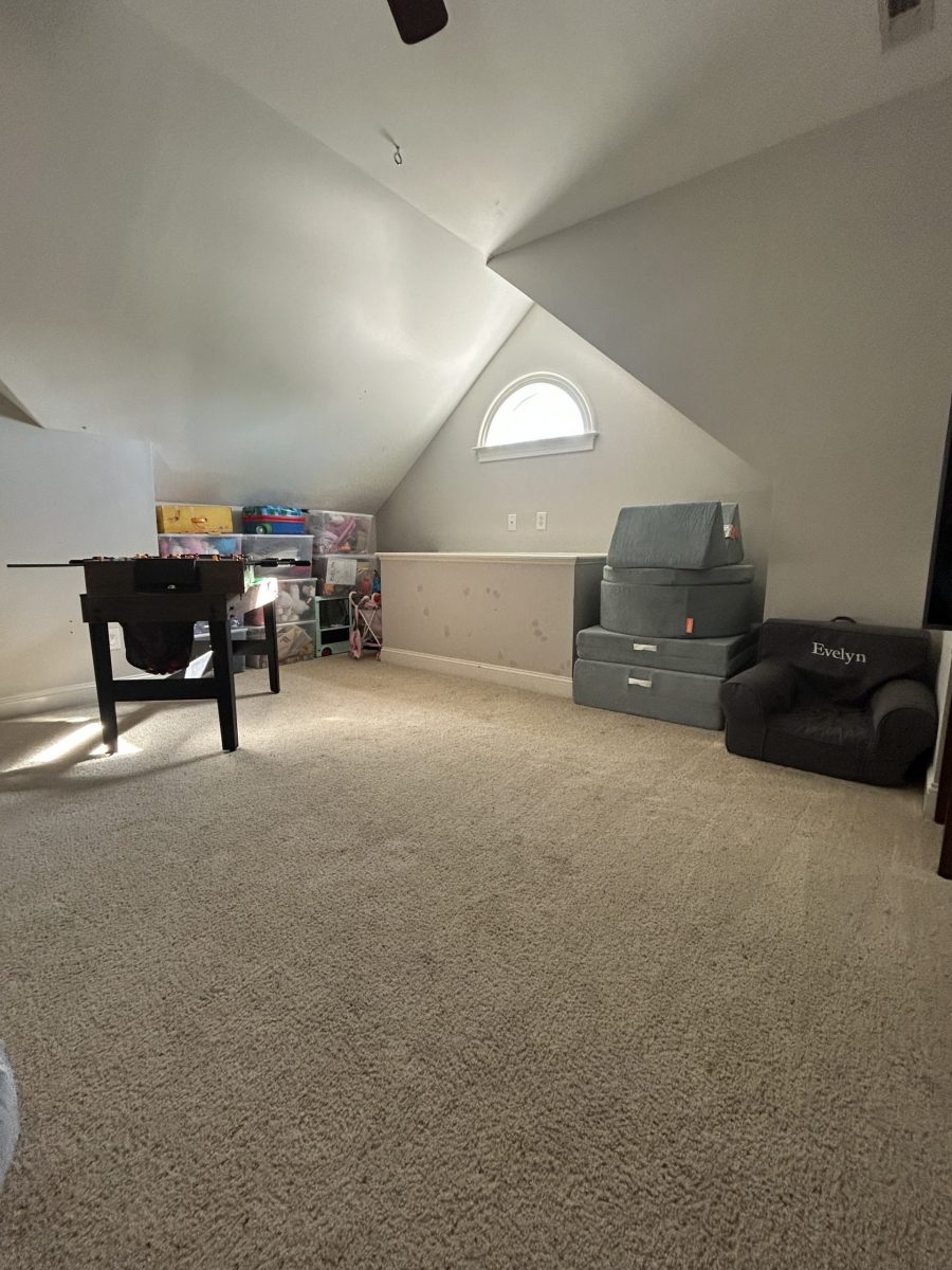 attic bonus room interior before repaint Preview Image 3