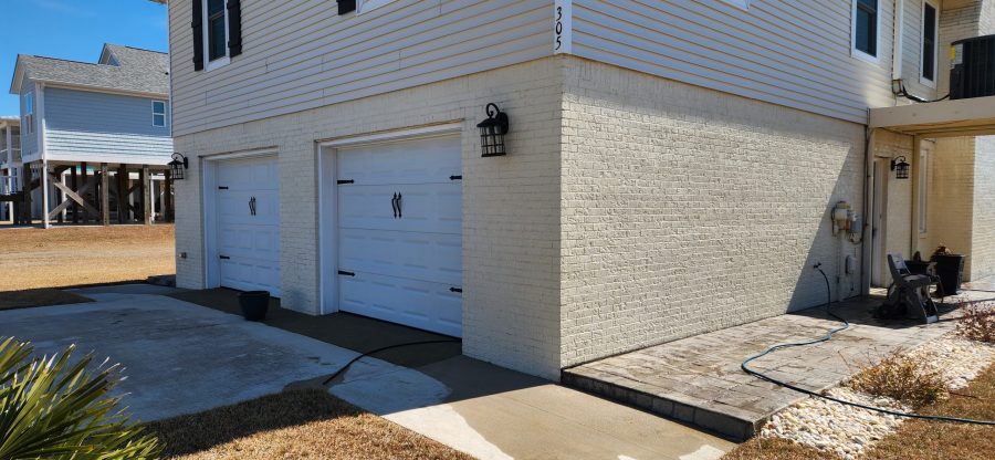 brick and siding house exterior with faded paint Preview Image 5