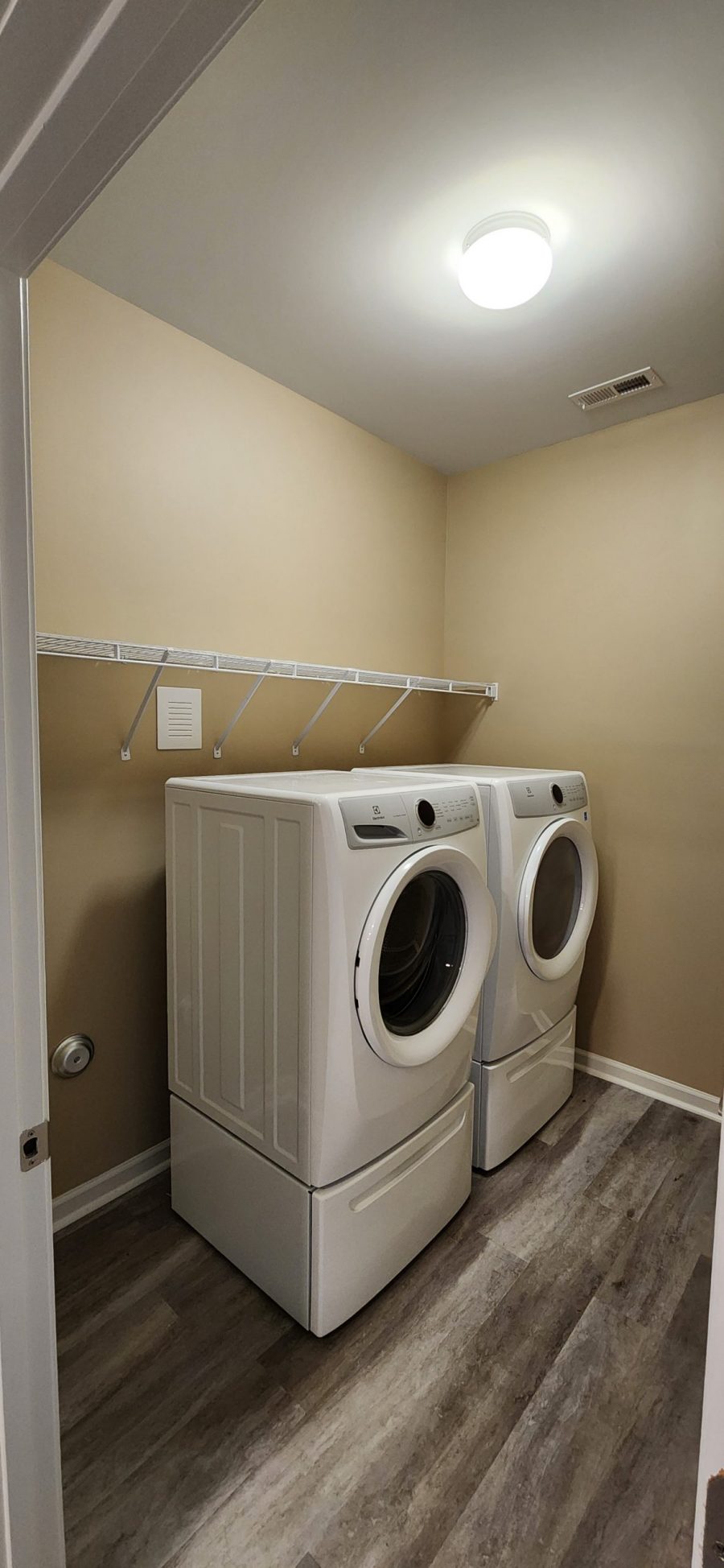 laundry room Preview Image 14
