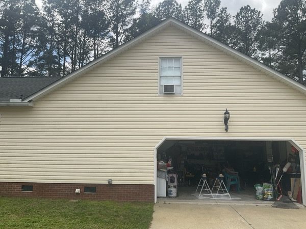 house exterior with beige siding Preview Image 7