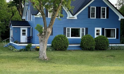 Blue & White Home in Green Bay