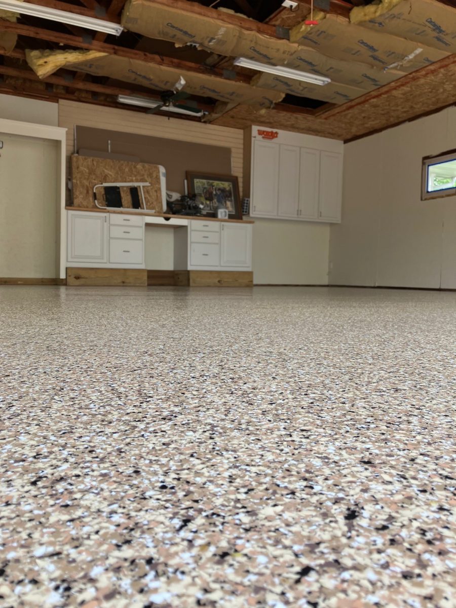 Epoxy Floor w/ Outback Flakes Preview Image 1