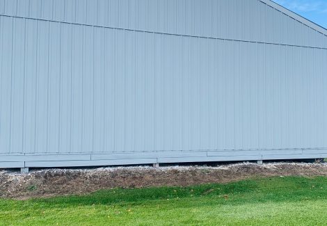 Barn / Shed painted side view