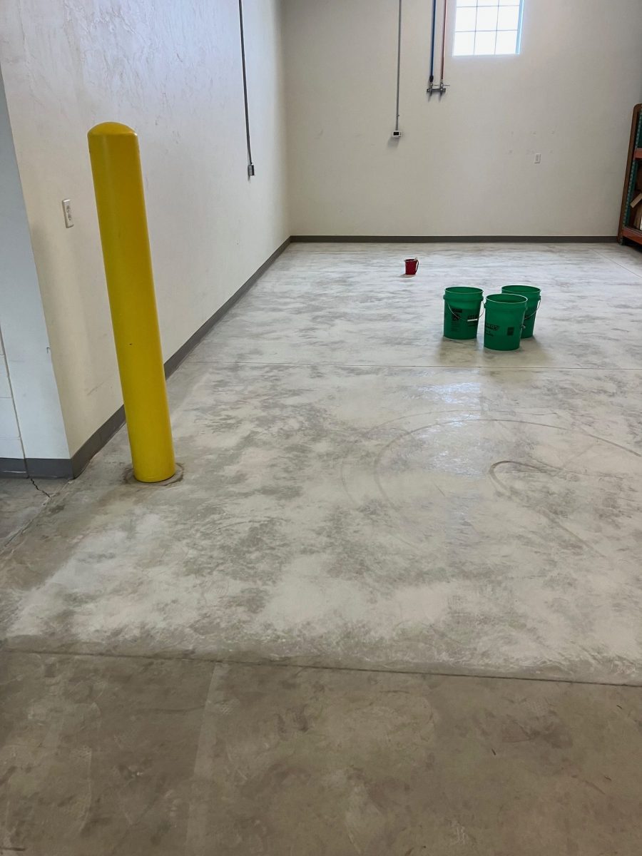 epoxy floor coating process of scuffing floor Preview Image 4