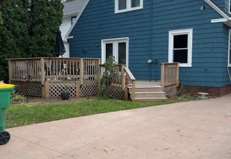 blue solid stain on home in green bay