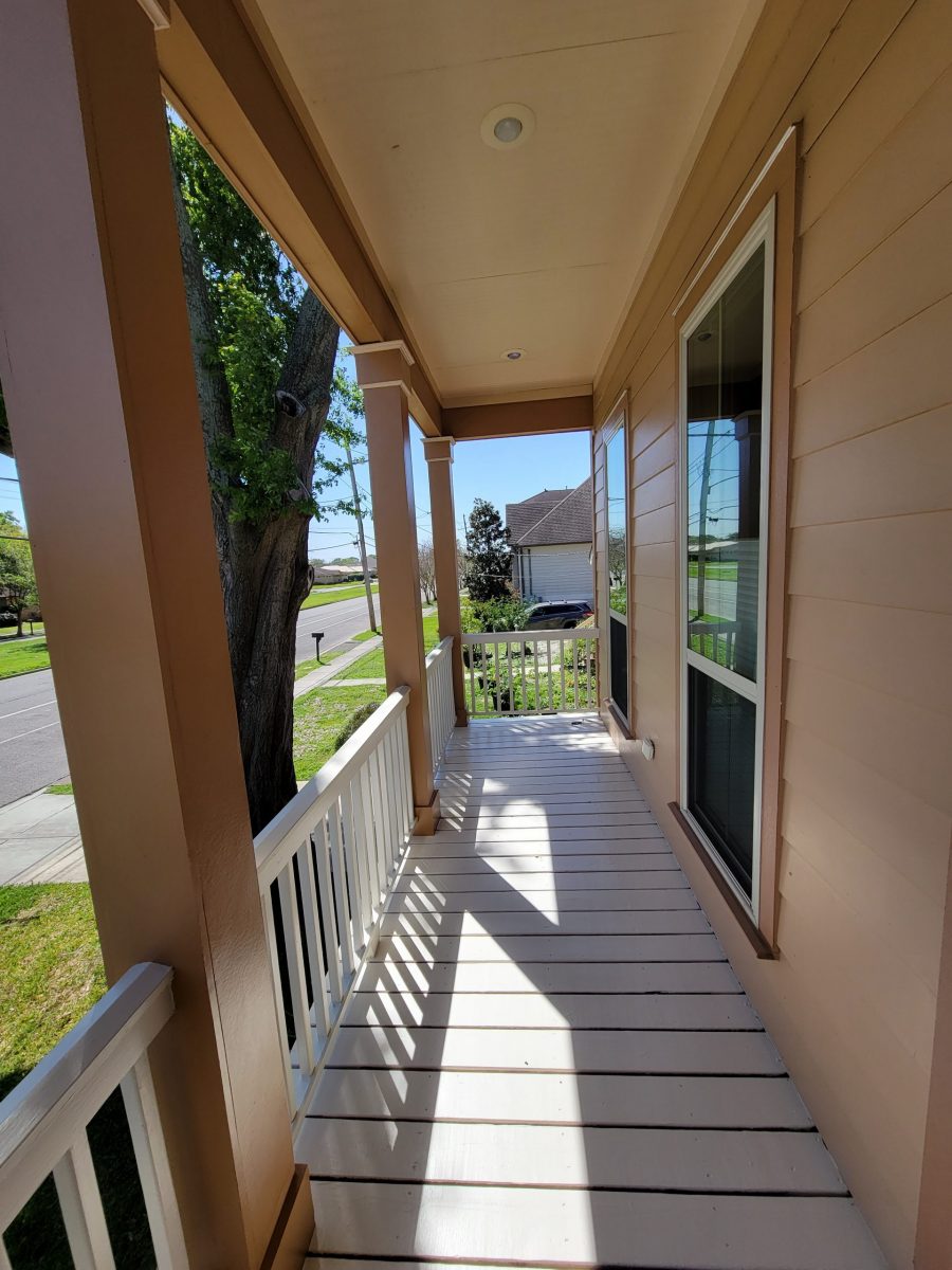 A house and porch repainted in New Orleans. Preview Image 1
