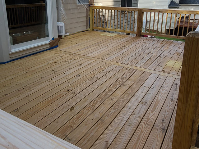 photo of deck in norcross to be stained
