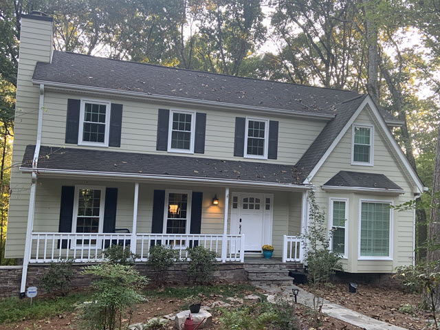 photo of home in norcross georgia before being repainted