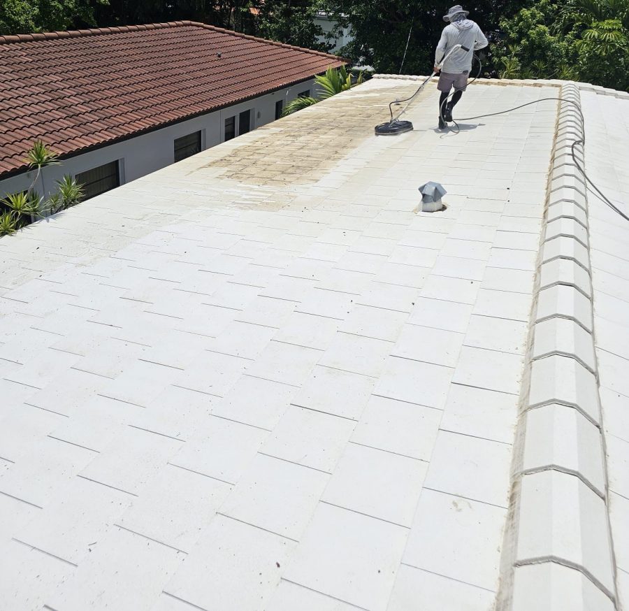 Miami Beach Exterior Project being power washed from far away Preview Image 5