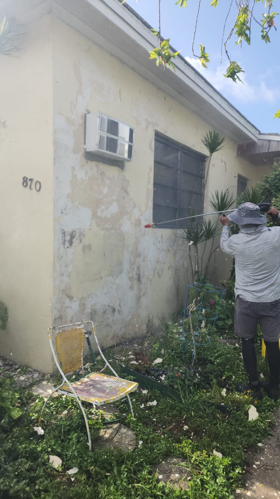 Miami Beach Exterior Project side of house being pressure washed Preview Image 2
