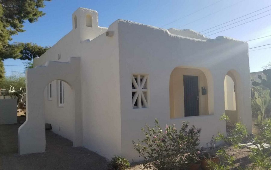 white stucco home backyard Preview Image 2