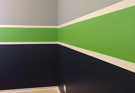 Striped Wall in Seattle Seahawk Colours