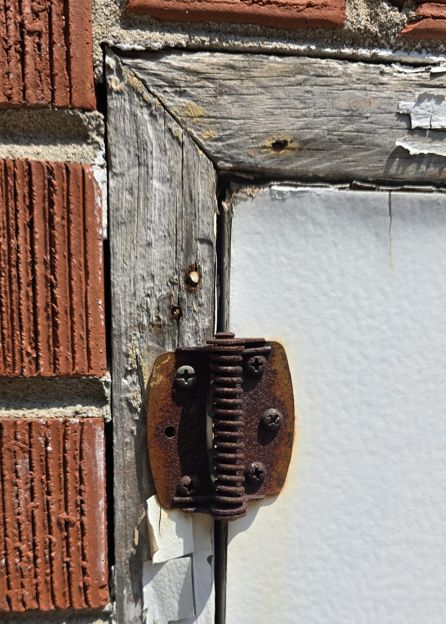 wood door frame with paint peeled Preview Image 13