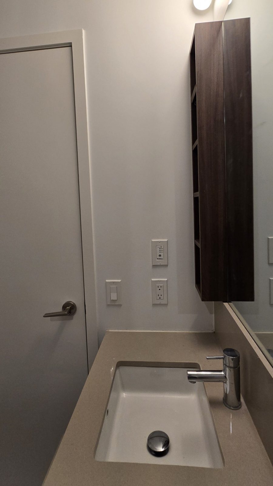 repainted condo bathroom Preview Image 2