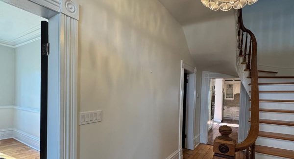 home interior staircase