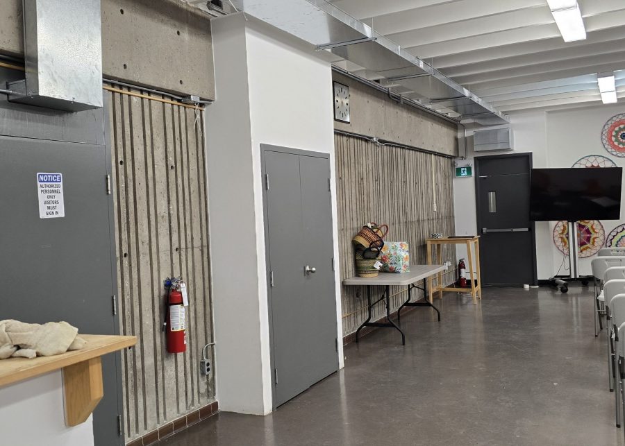 commercial interior space before repaint Preview Image 8