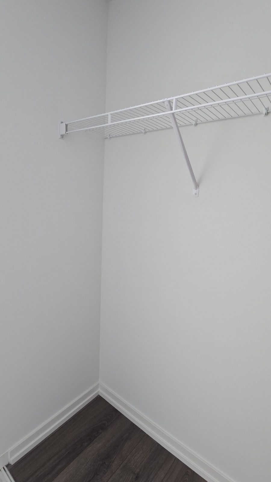 white painted interior walls Preview Image 9