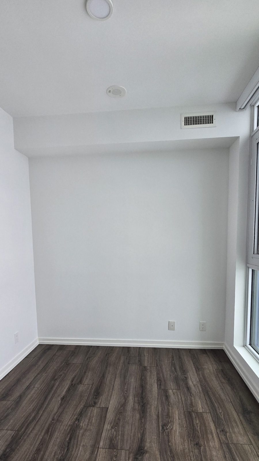 white painted interior walls Preview Image 6