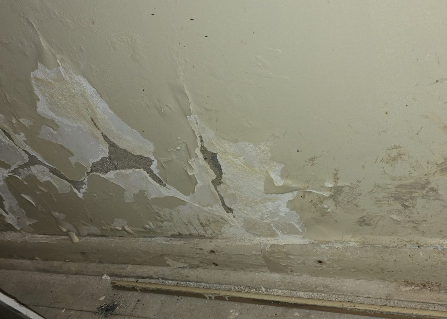 damaged interior wall Preview Image 5