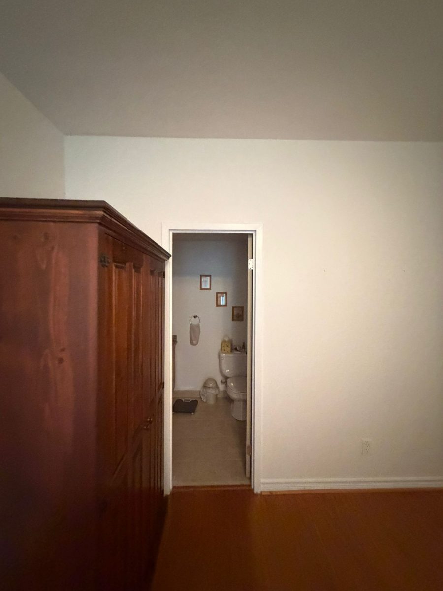 room interior after white repaint Preview Image 8