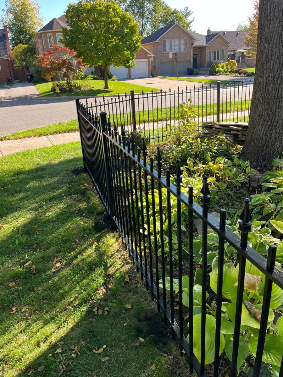 black painted wrought iron fence Preview Image 4