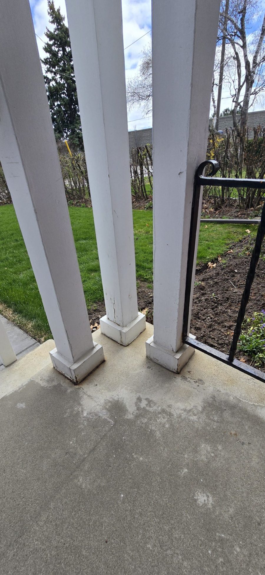 home entryway before repaint Preview Image 9