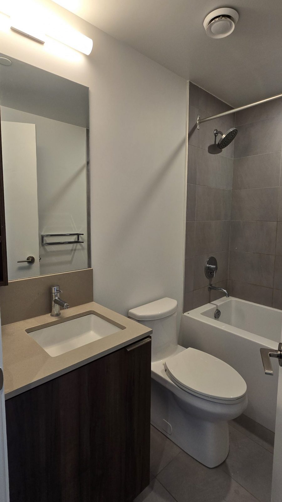 repainted condo bathroom Preview Image 3