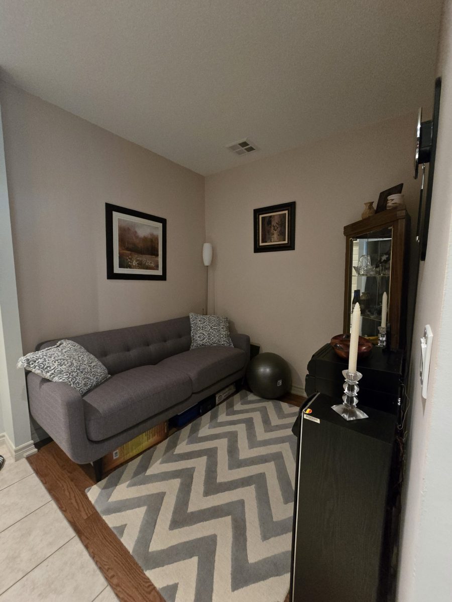 room interior with off white walls Preview Image 13