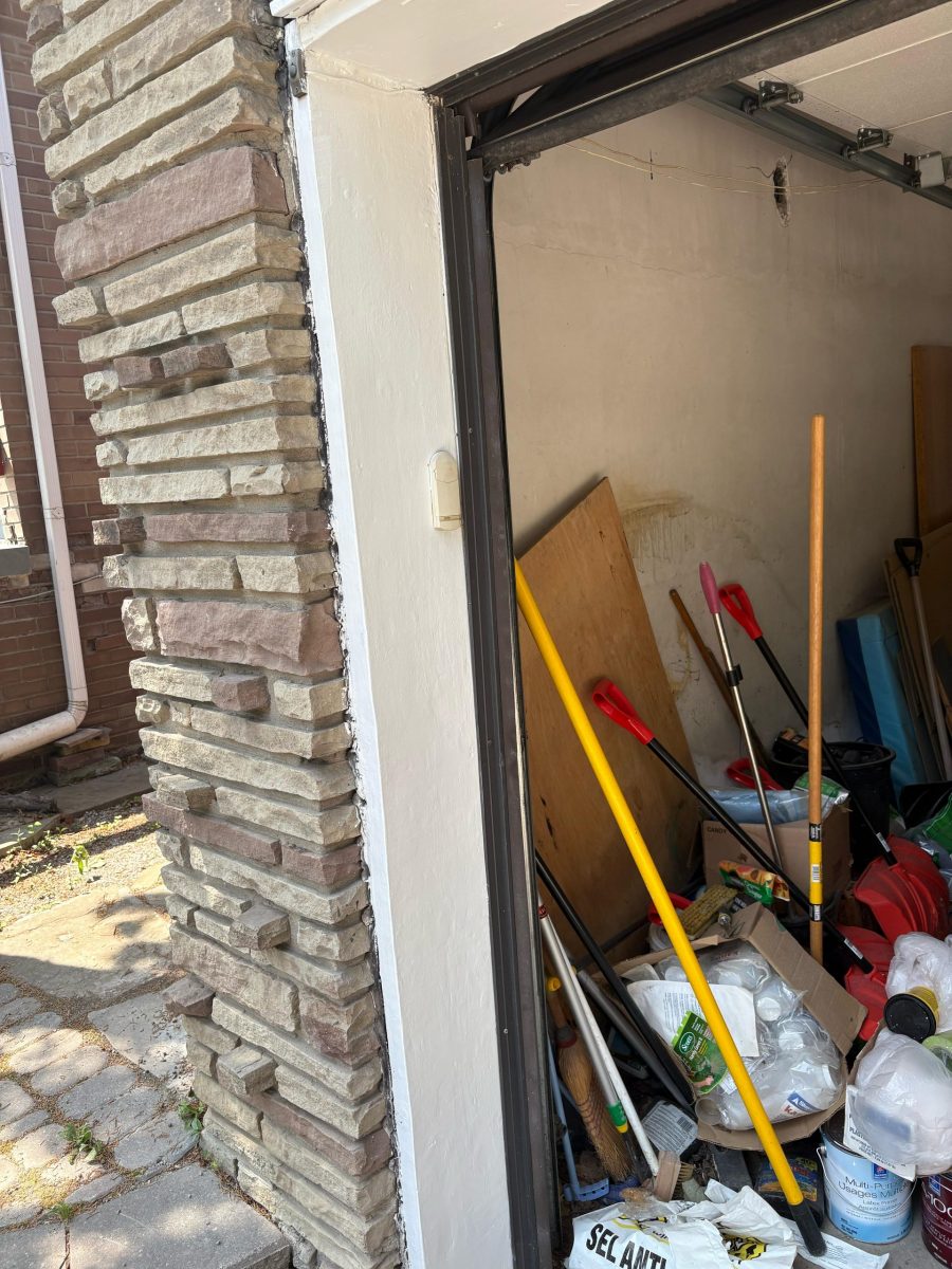 white painted garage trim Preview Image 6