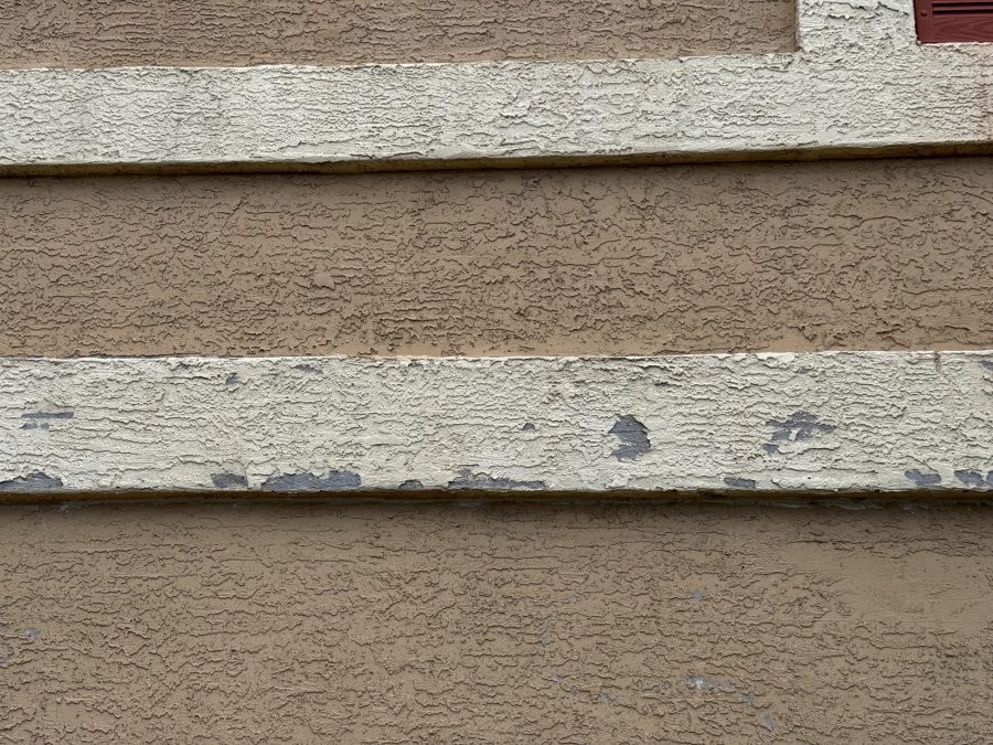 stucco siding with chipped paint Preview Image 10