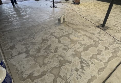 garage with unfinished floor