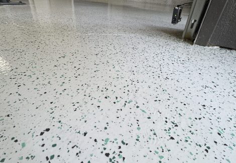 garage floor with epoxy coating
