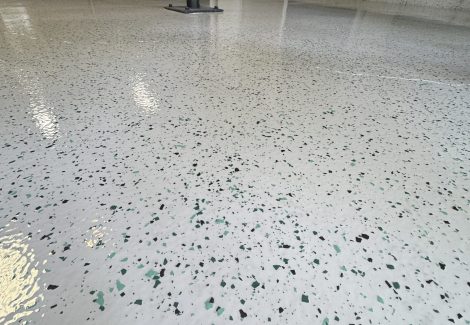 garage floor with epoxy coating
