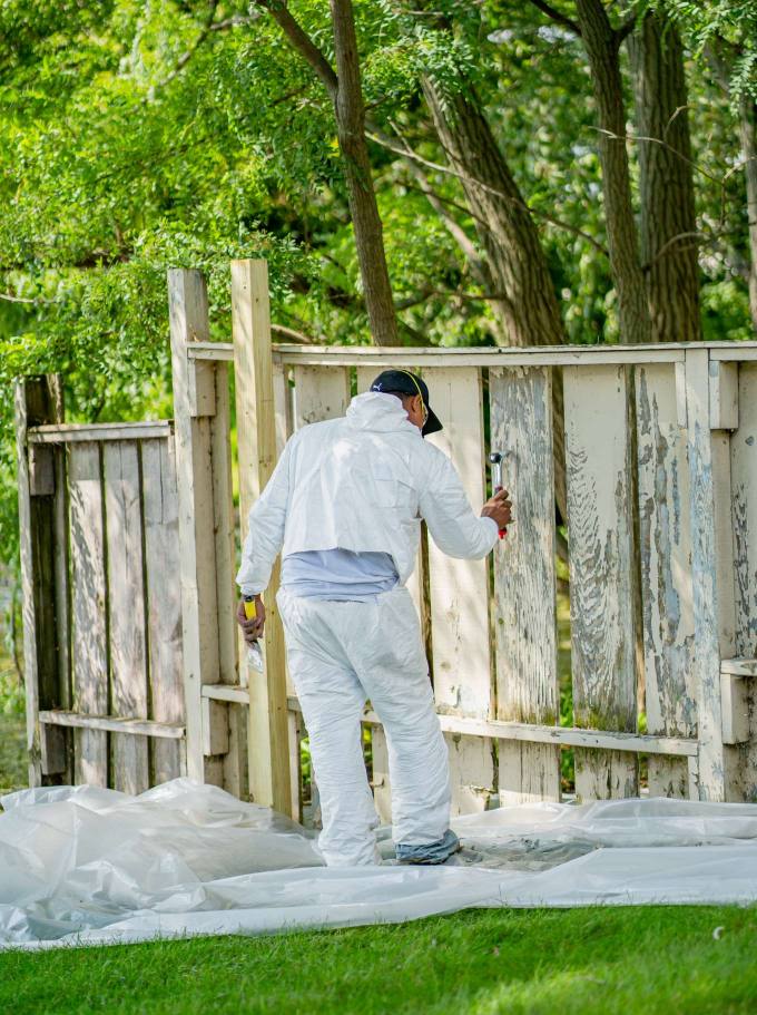 Choose the Best Northwest Florida Fence Painter Northwestflorida