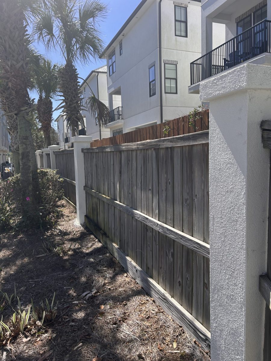 wooden picket fence with white concrete posts Preview Image 12