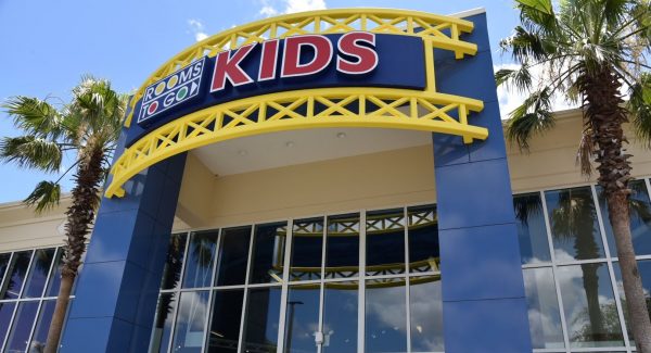 Exterior Retail Stucco and Metal Painting