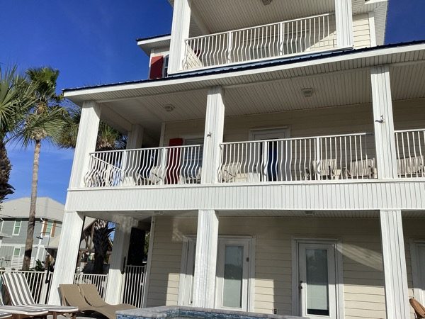 white house exterior with multi-level balconies Preview Image 4