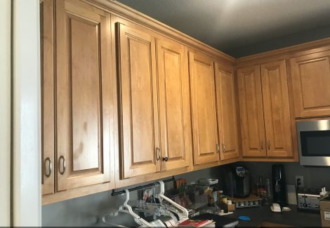 cCabinets before refinishing