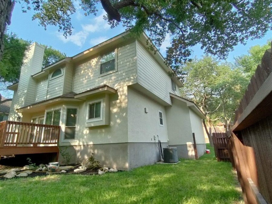 stucco home Preview Image 6